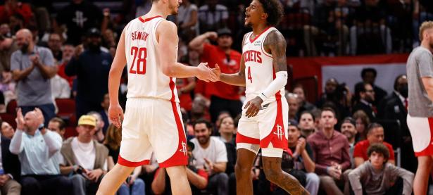 MK体育-关于浓眉哥连续七场比赛得分超过突破纪录，雄鹿挑战极限！的信息